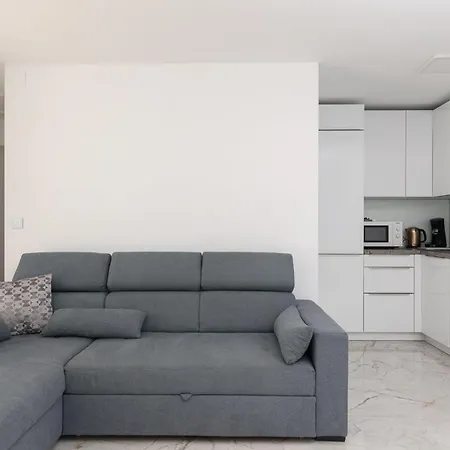 Denis ,seget Donji, Villa Trogir