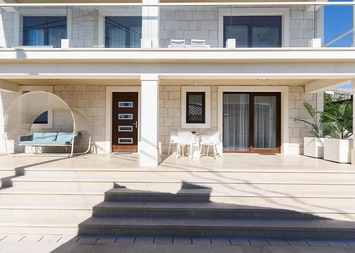 Villa Denis ,seget Donji,